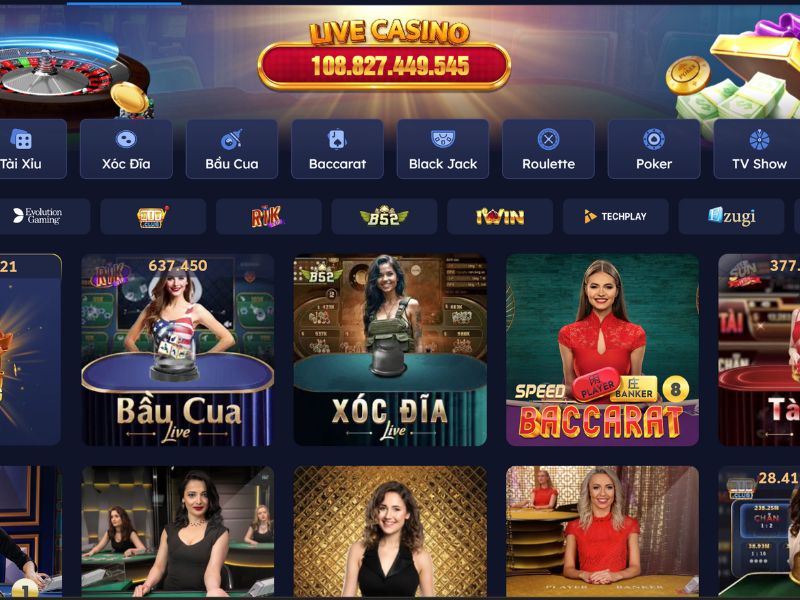 Giao diện hiện đại, phong phú trò chơi